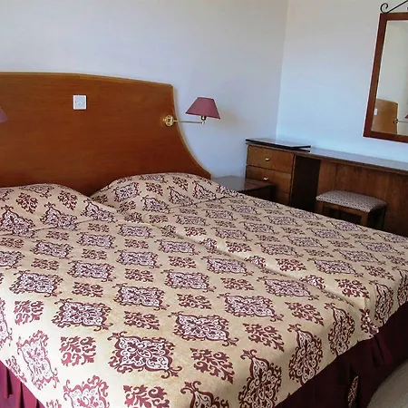 爱诺拉公寓酒店