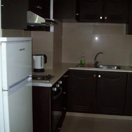 爱诺拉公寓酒店