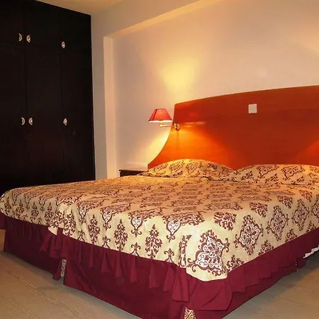 Eleonora Lejlighedshotel Larnaca